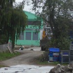 V AZOSu se vesele bagruje. Co myslíte, mají na toto povolení?